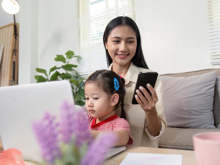 Bagaimana Gadget Berlebihan Dapat Memengaruhi Pikiran dan Emosi